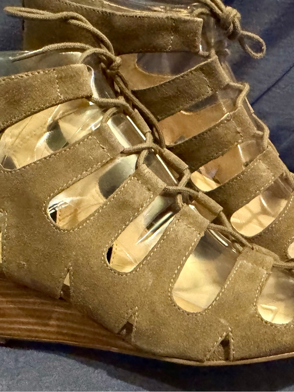 SO FREYAA Brindle Suede Gladiator Lace Up Wedge Sandal Heels Size 7.5 M Boho